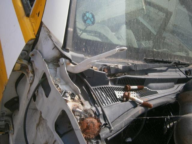 Решетка под лобовое стекло Тойота Хайлюкс Сурф в Севастополе 29488